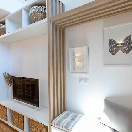 Apartup Opera Loft Apartment *