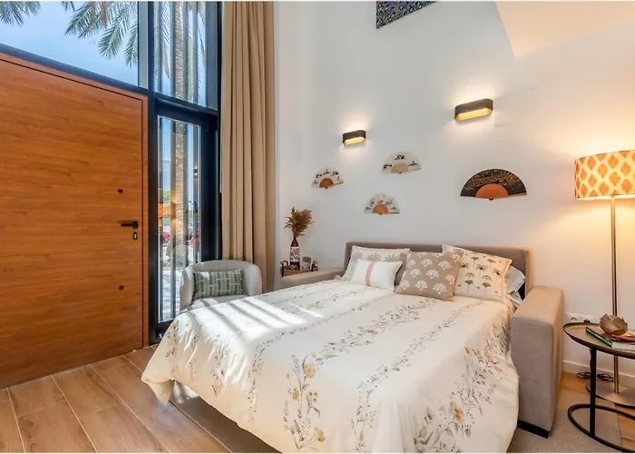 Apartup Opera Loft *